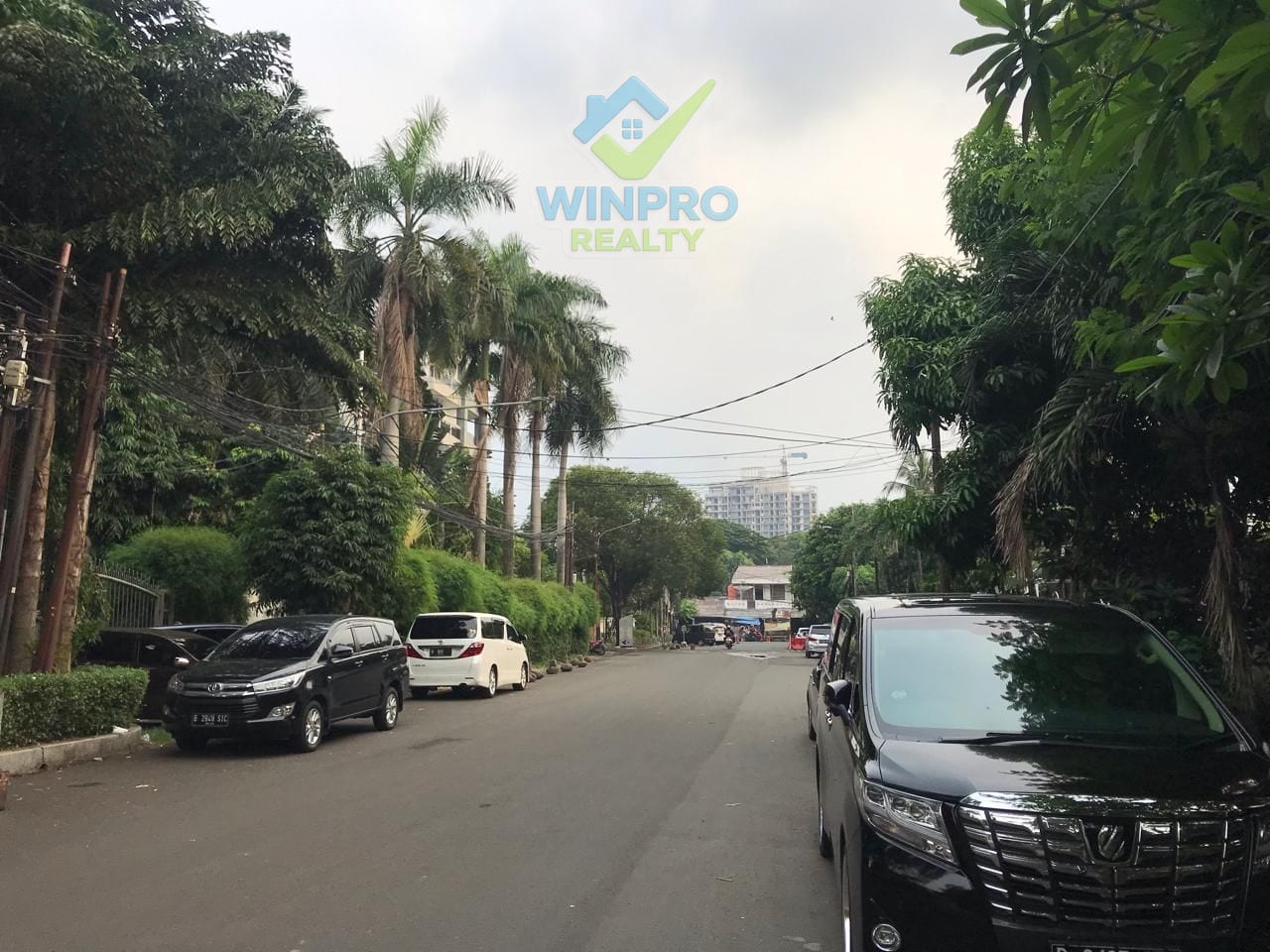 Rumah Simprug Golf Kebayoran Baru