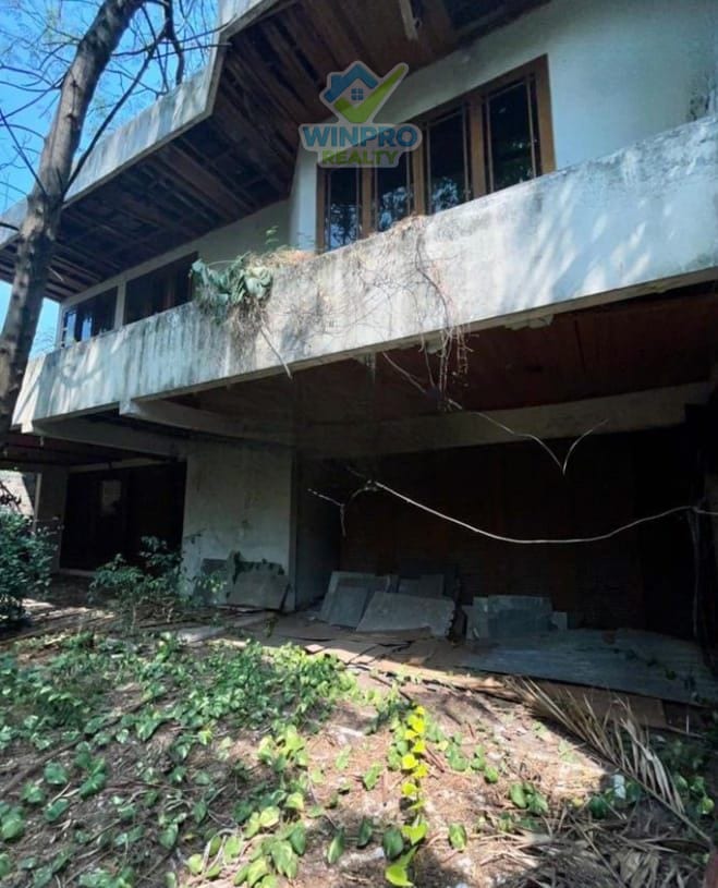 Rumah Simprug Golf Kebayoran Baru