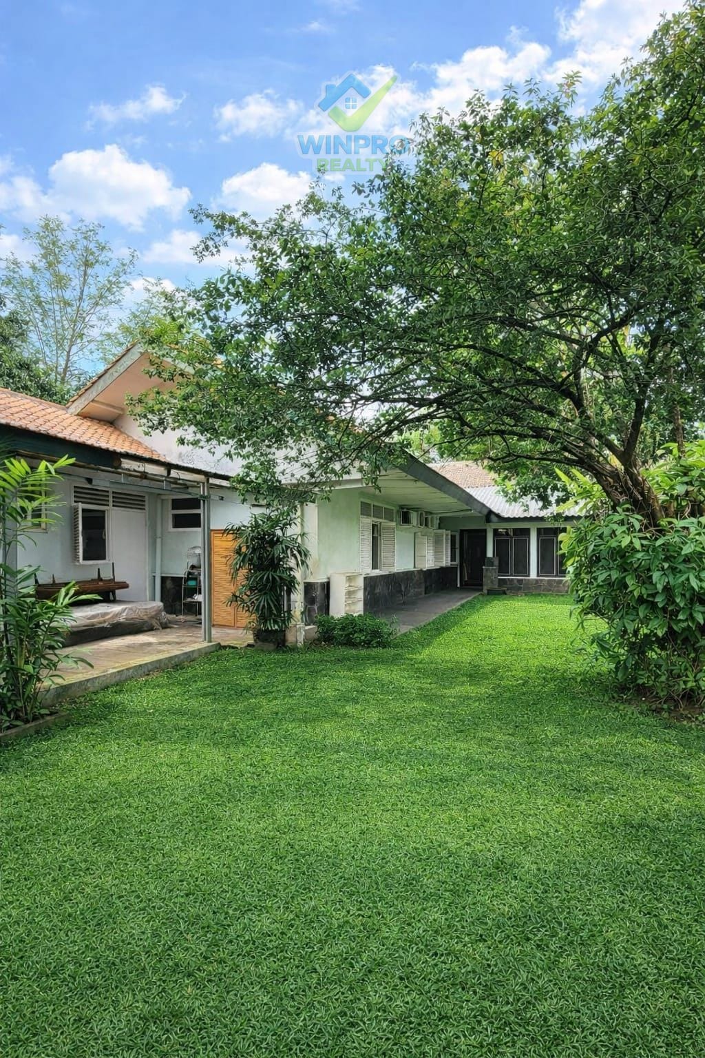 Rumah Tua Dharmawangsa Kebayoran Baru